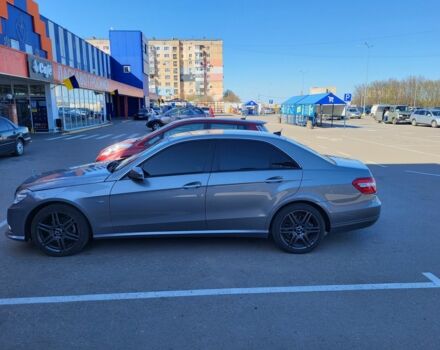 Серый Мерседес 200, объемом двигателя 2.1 л и пробегом 320 тыс. км за 13600 $, фото 10 на Automoto.ua