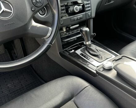 Серый Мерседес 200, объемом двигателя 1.8 л и пробегом 116 тыс. км за 14500 $, фото 11 на Automoto.ua