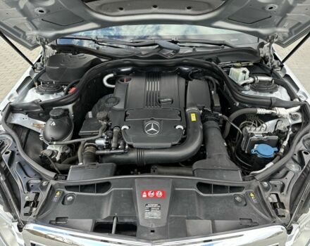 Серый Мерседес 200, объемом двигателя 1.8 л и пробегом 116 тыс. км за 14500 $, фото 23 на Automoto.ua