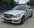 Серый Мерседес 200, объемом двигателя 2.1 л и пробегом 259 тыс. км за 12500 $, фото 1 на Automoto.ua