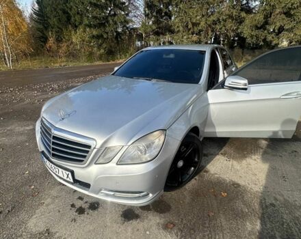 Сірий Мерседес 200, об'ємом двигуна 2.1 л та пробігом 320 тис. км за 12750 $, фото 4 на Automoto.ua