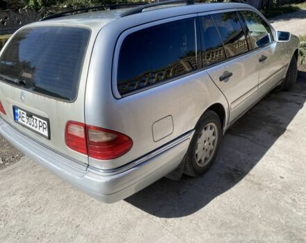 Сірий Мерседес 200, об'ємом двигуна 2 л та пробігом 270 тис. км за 2400 $, фото 2 на Automoto.ua