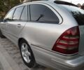 Сірий Мерседес 200, об'ємом двигуна 2.2 л та пробігом 260 тис. км за 2050 $, фото 4 на Automoto.ua