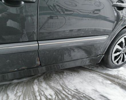 Серый Мерседес 200, объемом двигателя 2 л и пробегом 442 тыс. км за 3200 $, фото 9 на Automoto.ua