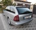 Сірий Мерседес 200, об'ємом двигуна 2.2 л та пробігом 260 тис. км за 2050 $, фото 7 на Automoto.ua