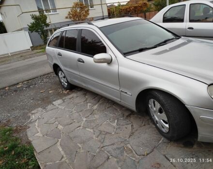 Сірий Мерседес 200, об'ємом двигуна 2.1 л та пробігом 330 тис. км за 3500 $, фото 3 на Automoto.ua