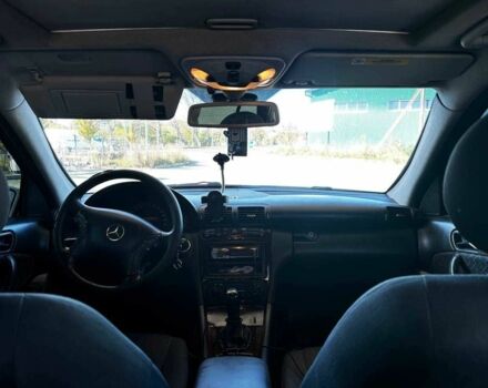 Серый Мерседес 200, объемом двигателя 2.1 л и пробегом 465 тыс. км за 5300 $, фото 21 на Automoto.ua