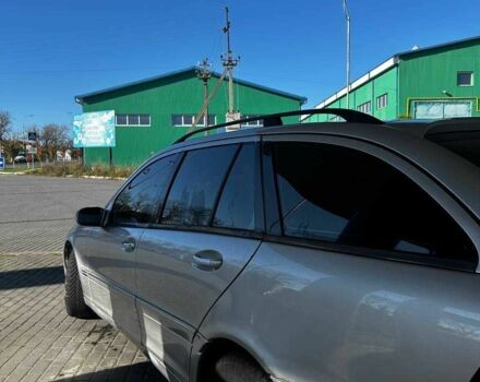 Серый Мерседес 200, объемом двигателя 2.1 л и пробегом 465 тыс. км за 5300 $, фото 12 на Automoto.ua