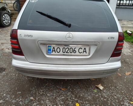 Сірий Мерседес 200, об'ємом двигуна 2.1 л та пробігом 330 тис. км за 3500 $, фото 2 на Automoto.ua