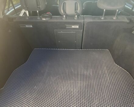 Серый Мерседес 200, объемом двигателя 1.8 л и пробегом 205 тыс. км за 3200 $, фото 6 на Automoto.ua