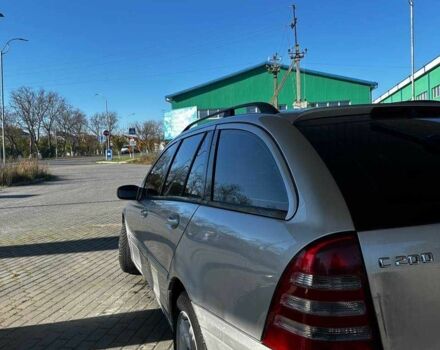 Серый Мерседес 200, объемом двигателя 2.1 л и пробегом 465 тыс. км за 5300 $, фото 11 на Automoto.ua