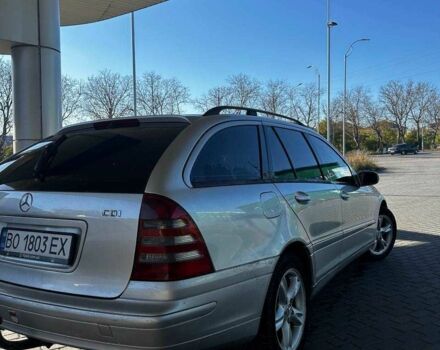 Серый Мерседес 200, объемом двигателя 2.1 л и пробегом 465 тыс. км за 5300 $, фото 3 на Automoto.ua