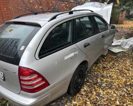 Серый Мерседес 200, объемом двигателя 1.8 л и пробегом 93 тыс. км за 2700 $, фото 5 на Automoto.ua