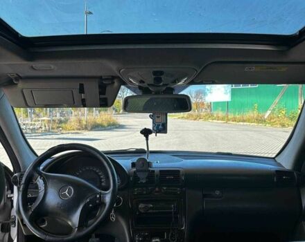 Серый Мерседес 200, объемом двигателя 2.1 л и пробегом 465 тыс. км за 5300 $, фото 5 на Automoto.ua