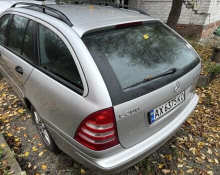 Серый Мерседес 200, объемом двигателя 1.8 л и пробегом 93 тыс. км за 2700 $, фото 4 на Automoto.ua