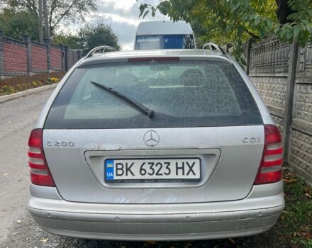 Сірий Мерседес 200, об'ємом двигуна 2.1 л та пробігом 300 тис. км за 3800 $, фото 3 на Automoto.ua