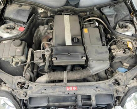 Серый Мерседес 200, объемом двигателя 1.8 л и пробегом 316 тыс. км за 5500 $, фото 7 на Automoto.ua