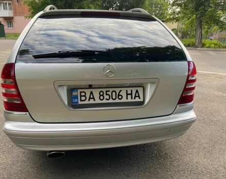 Серый Мерседес 200, объемом двигателя 1.8 л и пробегом 316 тыс. км за 5500 $, фото 5 на Automoto.ua