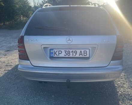 Серый Мерседес 200, объемом двигателя 2.1 л и пробегом 445 тыс. км за 5100 $, фото 3 на Automoto.ua