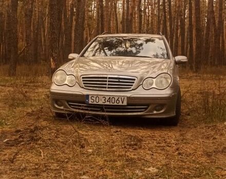 Серый Мерседес 200, объемом двигателя 0 л и пробегом 400 тыс. км за 3000 $, фото 2 на Automoto.ua