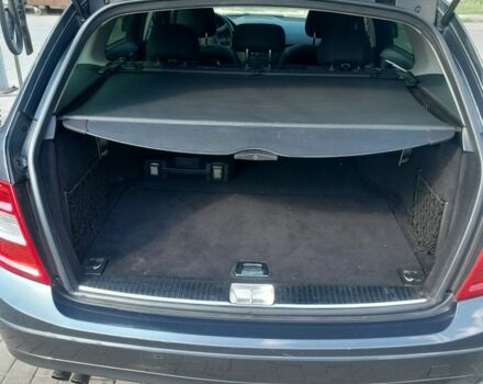 Серый Мерседес 200, объемом двигателя 2.1 л и пробегом 392 тыс. км за 7300 $, фото 14 на Automoto.ua