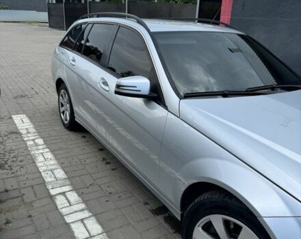 Мерседес 200 2008 в Черновцах на Automoto.ua Серый Мерседес 200, объемом двигателя 2.1 л и пробегом 327 тыс. км за 8200 $, фото 2 на Automoto.ua