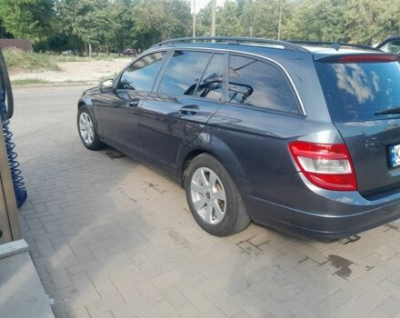 Серый Мерседес 200, объемом двигателя 2.1 л и пробегом 392 тыс. км за 7300 $, фото 9 на Automoto.ua