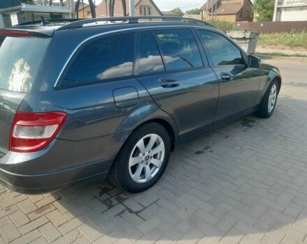 Серый Мерседес 200, объемом двигателя 2.1 л и пробегом 392 тыс. км за 7300 $, фото 8 на Automoto.ua