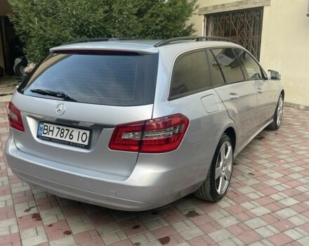 Серый Мерседес 200, объемом двигателя 2.1 л и пробегом 266 тыс. км за 10500 $, фото 5 на Automoto.ua