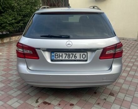 Серый Мерседес 200, объемом двигателя 2.1 л и пробегом 266 тыс. км за 10500 $, фото 6 на Automoto.ua