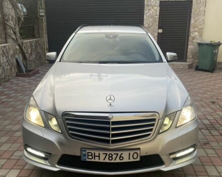 Серый Мерседес 200, объемом двигателя 2.1 л и пробегом 266 тыс. км за 10500 $, фото 3 на Automoto.ua