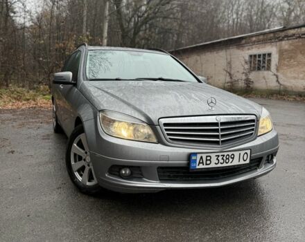 Сірий Мерседес 200, об'ємом двигуна 2.1 л та пробігом 260 тис. км за 9200 $, фото 1 на Automoto.ua