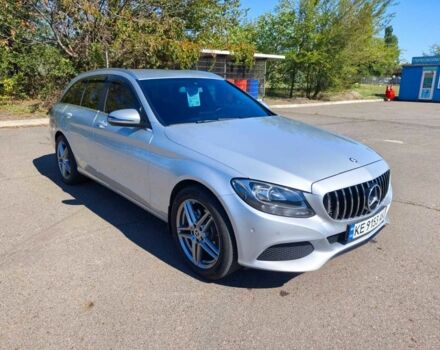 Серый Мерседес 200, объемом двигателя 1.6 л и пробегом 215 тыс. км за 14200 $, фото 6 на Automoto.ua