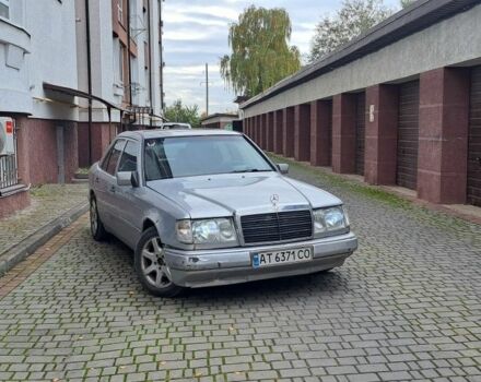 Сірий Мерседес 200, об'ємом двигуна 2 л та пробігом 360 тис. км за 1100 $, фото 1 на Automoto.ua