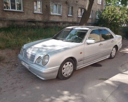 Серый Мерседес 200, объемом двигателя 0 л и пробегом 277 тыс. км за 1800 $, фото 1 на Automoto.ua