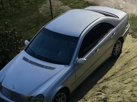 Мерседес 200 2000 в Львове на Automoto.ua Серый Мерседес 200, объемом двигателя 2 л и пробегом 241 тыс. км за 2000 $, фото 1 на Automoto.ua