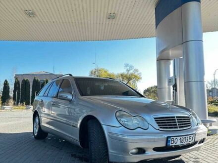 Серый Мерседес 200, объемом двигателя 2.1 л и пробегом 465 тыс. км за 5300 $, фото 1 на Automoto.ua