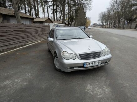 Мерседес 200 2003 в Житомире на Automoto.ua Серый Мерседес 200, объемом двигателя 2.1 л и пробегом 316 тыс. км за 5500 $, фото 1 на Automoto.ua