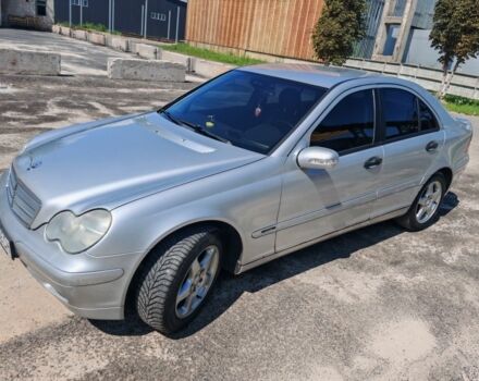 Сірий Мерседес 200, об'ємом двигуна 1.8 л та пробігом 363 тис. км за 4100 $, фото 1 на Automoto.ua