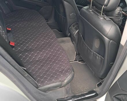 Сірий Мерседес 200, об'ємом двигуна 2 л та пробігом 336 тис. км за 7000 $, фото 1 на Automoto.ua