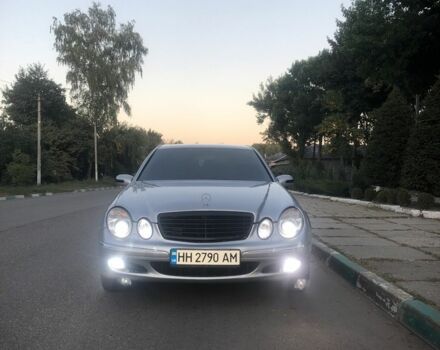 Сірий Мерседес 200, об'ємом двигуна 1.8 л та пробігом 300 тис. км за 5700 $, фото 1 на Automoto.ua