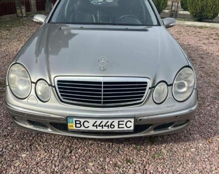 Сірий Мерседес 200, об'ємом двигуна 2 л та пробігом 357 тис. км за 4600 $, фото 1 на Automoto.ua