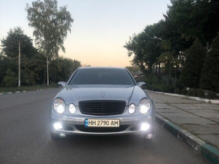 Серый Мерседес 200, объемом двигателя 1.8 л и пробегом 300 тыс. км за 5700 $, фото 1 на Automoto.ua