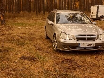 Серый Мерседес 200, объемом двигателя 0 л и пробегом 400 тыс. км за 3000 $, фото 1 на Automoto.ua