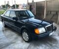 Синий Мерседес 200, объемом двигателя 2.2 л и пробегом 400 тыс. км за 1650 $, фото 2 на Automoto.ua