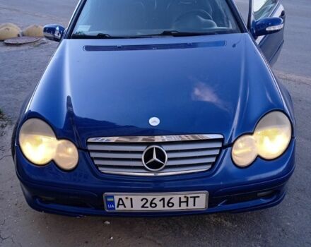 Синий Мерседес 200, объемом двигателя 2 л и пробегом 249 тыс. км за 4200 $, фото 14 на Automoto.ua