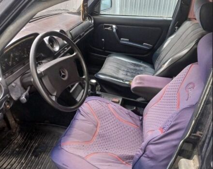 Синий Мерседес 200, объемом двигателя 2 л и пробегом 680 тыс. км за 1300 $, фото 6 на Automoto.ua