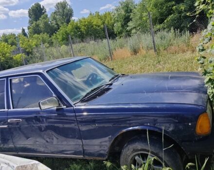 Синій Мерседес 200, об'ємом двигуна 2 л та пробігом 200 тис. км за 756 $, фото 4 на Automoto.ua