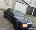 Синий Мерседес 200, объемом двигателя 2 л и пробегом 524 тыс. км за 2900 $, фото 1 на Automoto.ua