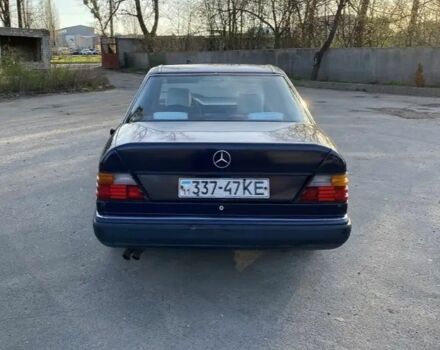 Синий Мерседес 200, объемом двигателя 2 л и пробегом 345 тыс. км за 1300 $, фото 4 на Automoto.ua